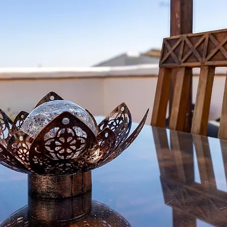 Authentic With Pool And Sea View