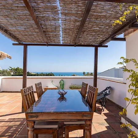 Authentic Apartment With Pool And Sea View *